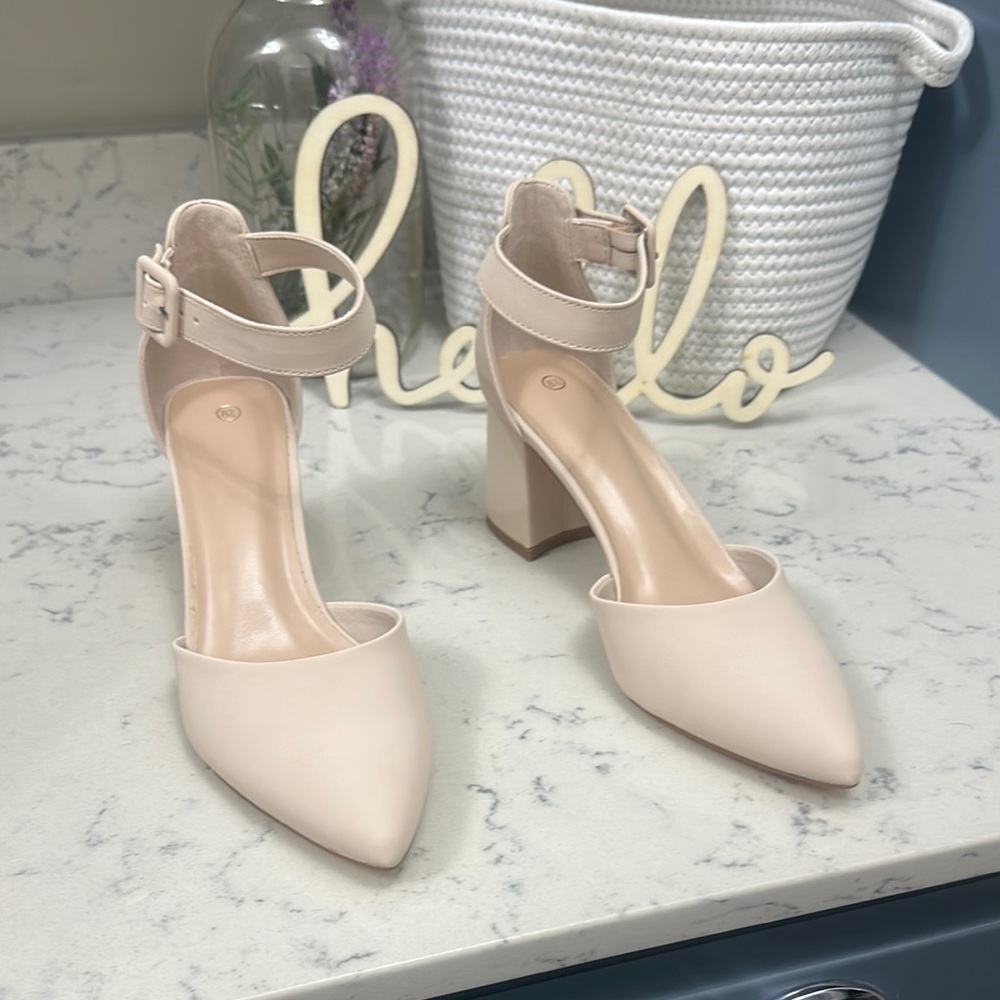 NWOT Cream Block Heels with Ankle Strap 8.5
